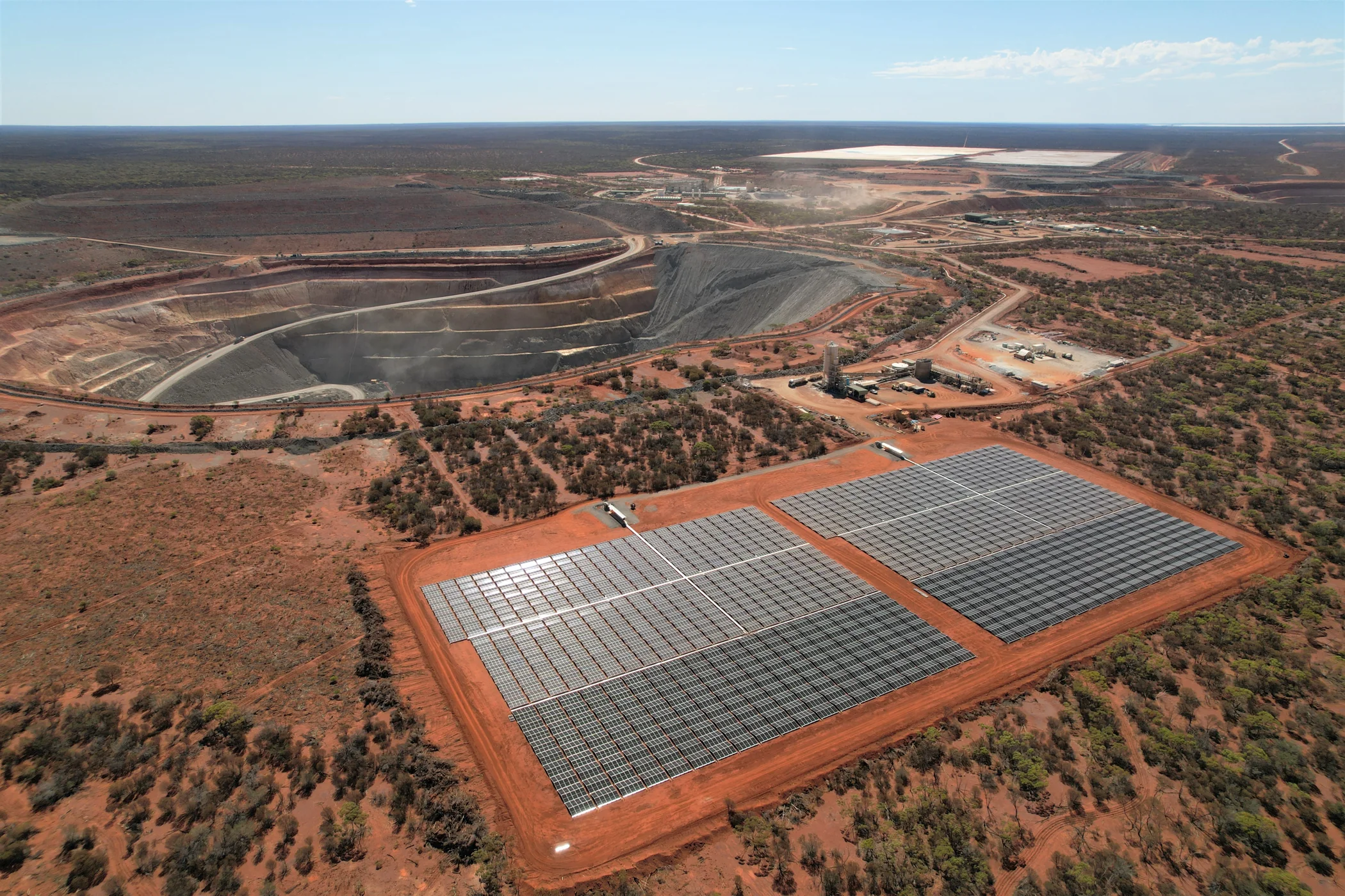 Nomadic Energy solar arrays at the Carosue Dam gold mine